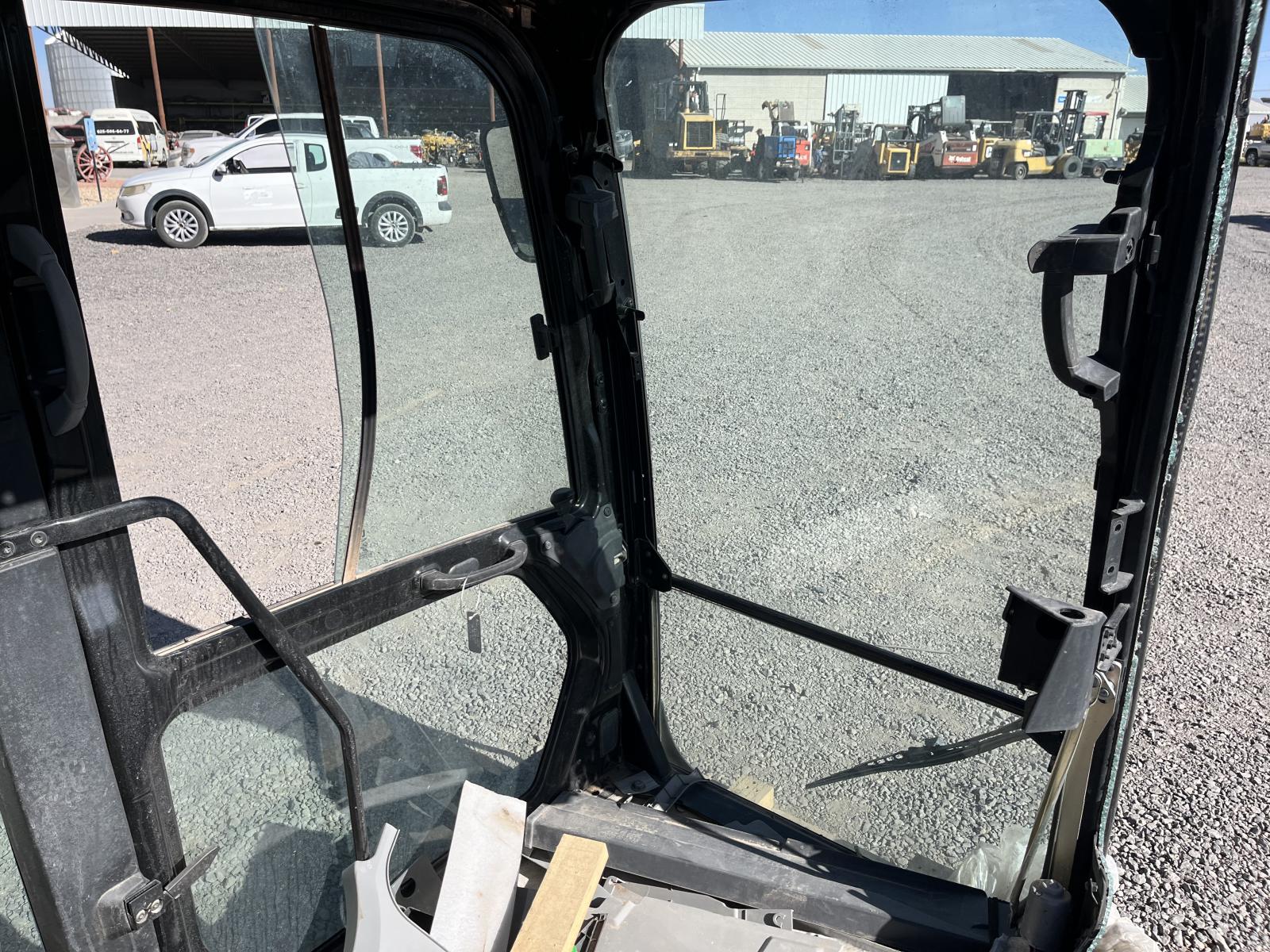 ./imagenes/INVOICE/2019/17934/CABINA PARA EXCAVADORA CATERPILLAR 336 (4).JPG